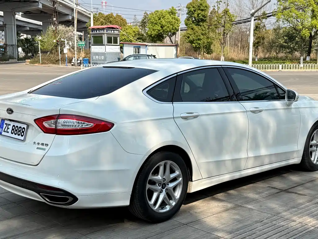 Ford Ford Mondeo 2013 1.5L GTDi180 Fashion Edition 2015 - thumbnail 3