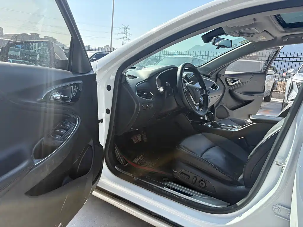 Chevrolet Malibu XL 2018 530T Automatic RS Edition 2018 - thumbnail 10