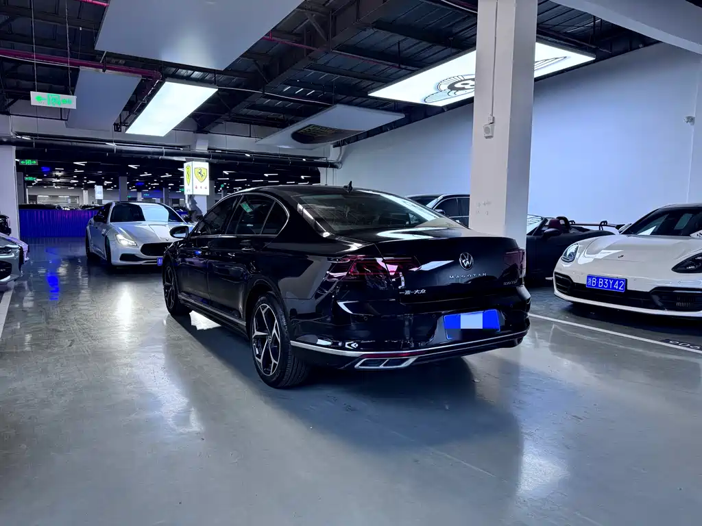 Volkswagen Magotan 2023 2 Million Units Anniversary Edition 330TSI DSG Leading Model 2023 - thumbnail 11