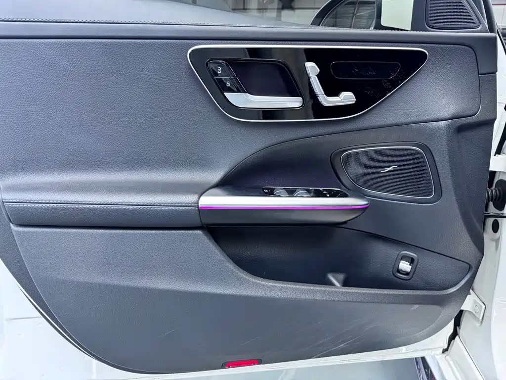Mercedes-Benz Mercedes-Benz C-Class 2024 Model Year Facelift C 260 L Sport Edition 2024 - thumbnail 4