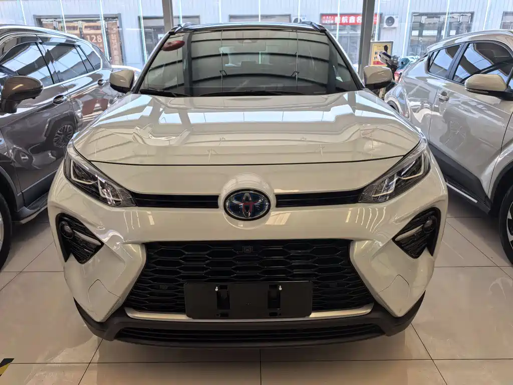 Toyota Venza 2023 Dual Engine 2.5L E-CVT AWD Luxury Plus Edition 2023 - thumbnail 2