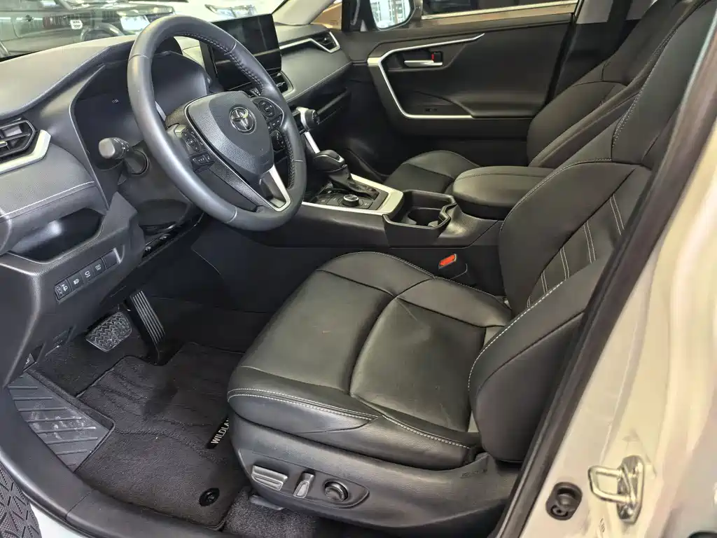 Toyota Venza 2023 Dual Engine 2.5L E-CVT AWD Luxury Plus Edition 2023 - thumbnail 7