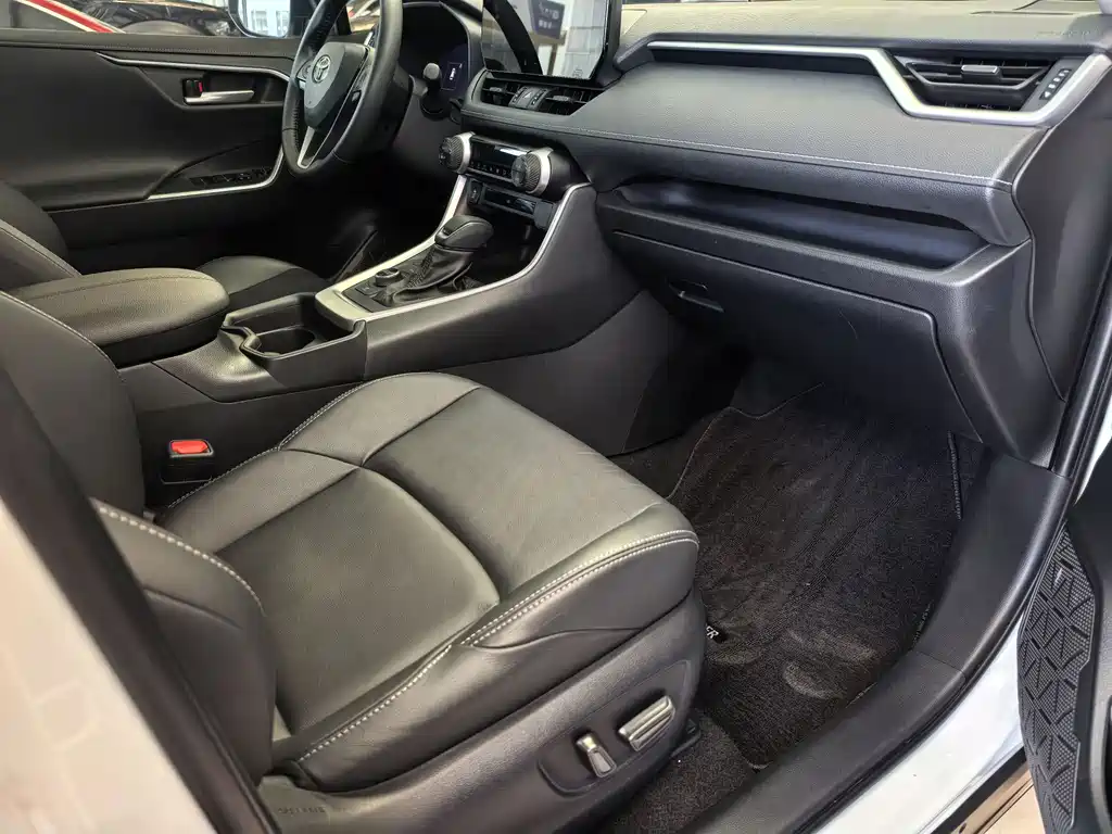 Toyota Venza 2023 Dual Engine 2.5L E-CVT AWD Luxury Plus Edition 2023 - thumbnail 12