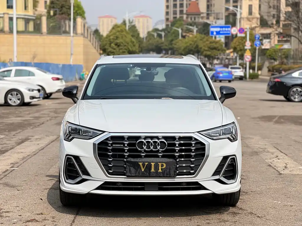 Audi Audi Q3 2022 35 TFSI Fashion Dynamic Edition 2022 - thumbnail 2