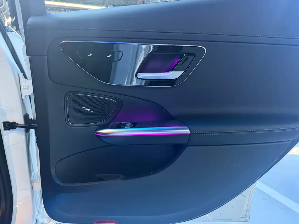 Mercedes-Benz Mercedes-Benz C-Class 2022 C 260 L Sport Edition 2022 - thumbnail 18