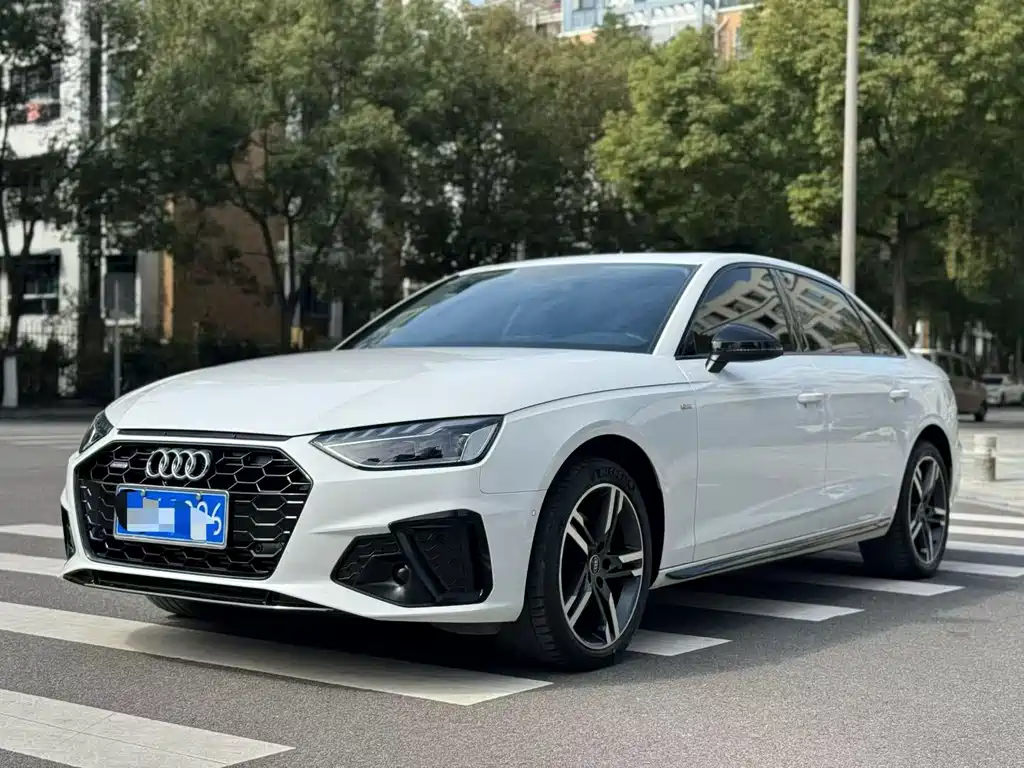 Audi Audi A4L 2022 40 TFSI Luxury Dynamic Model 2022