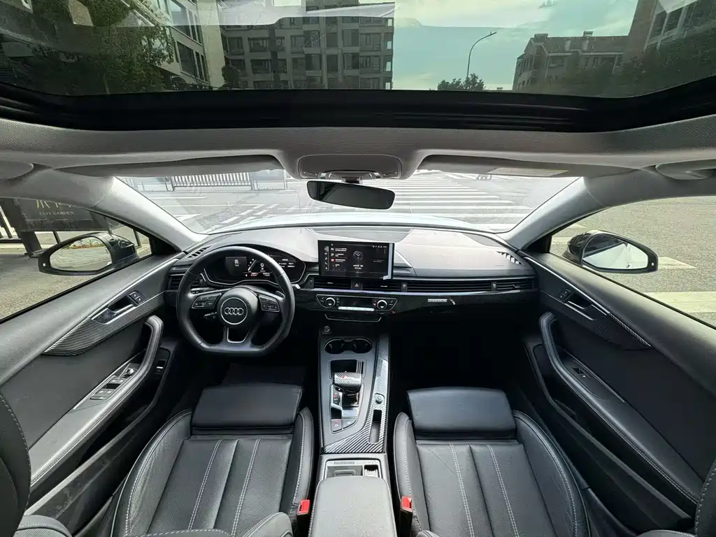 Audi Audi A4L 2022 40 TFSI Luxury Dynamic Model 2022 - thumbnail 5
