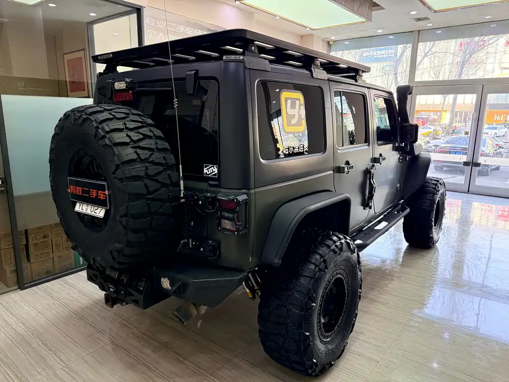 Jeep Jeep Wrangler 2015 3.6L Rubicon Unlimited Sport 2016 - thumbnail 3
