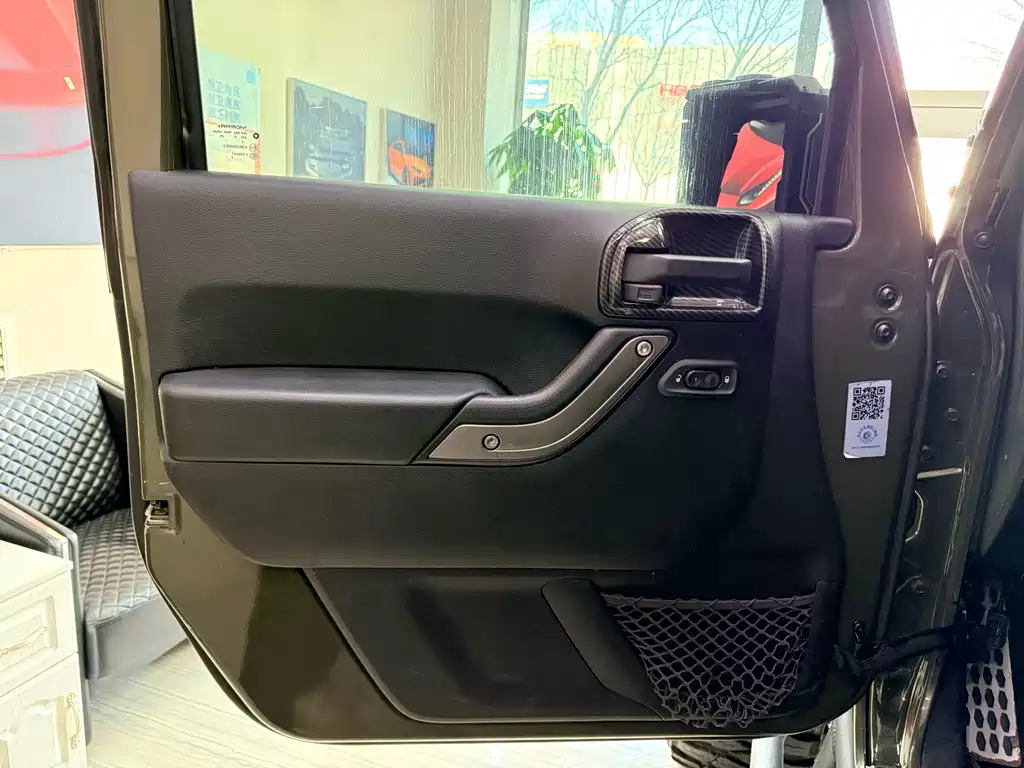 Jeep Jeep Wrangler 2015 3.6L Rubicon Unlimited Sport 2016 - thumbnail 14