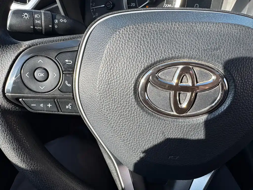 Toyota Toyota Corolla 2022 185T CVT Luxury Edition 2022 - thumbnail 17