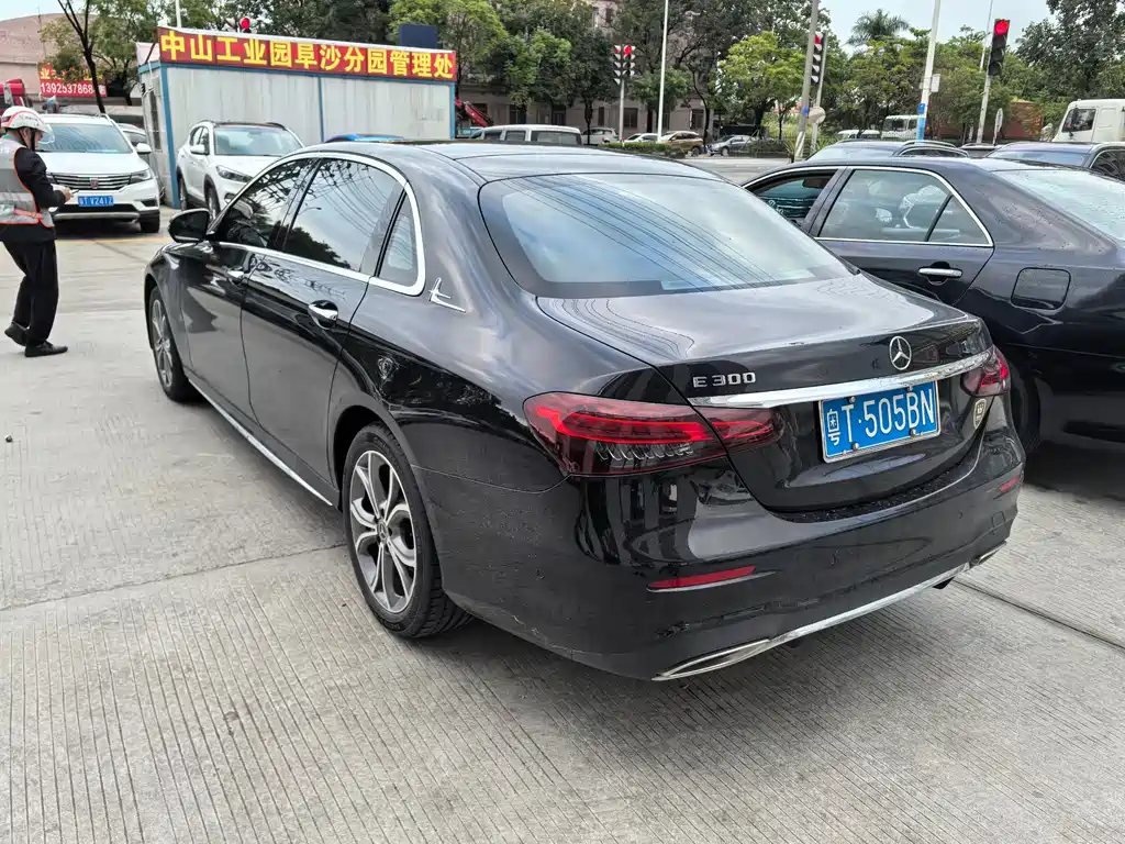 Mercedes-Benz Mercedes-Benz E-Class 2021 E 300 L Sport Luxury 2021 - thumbnail 6