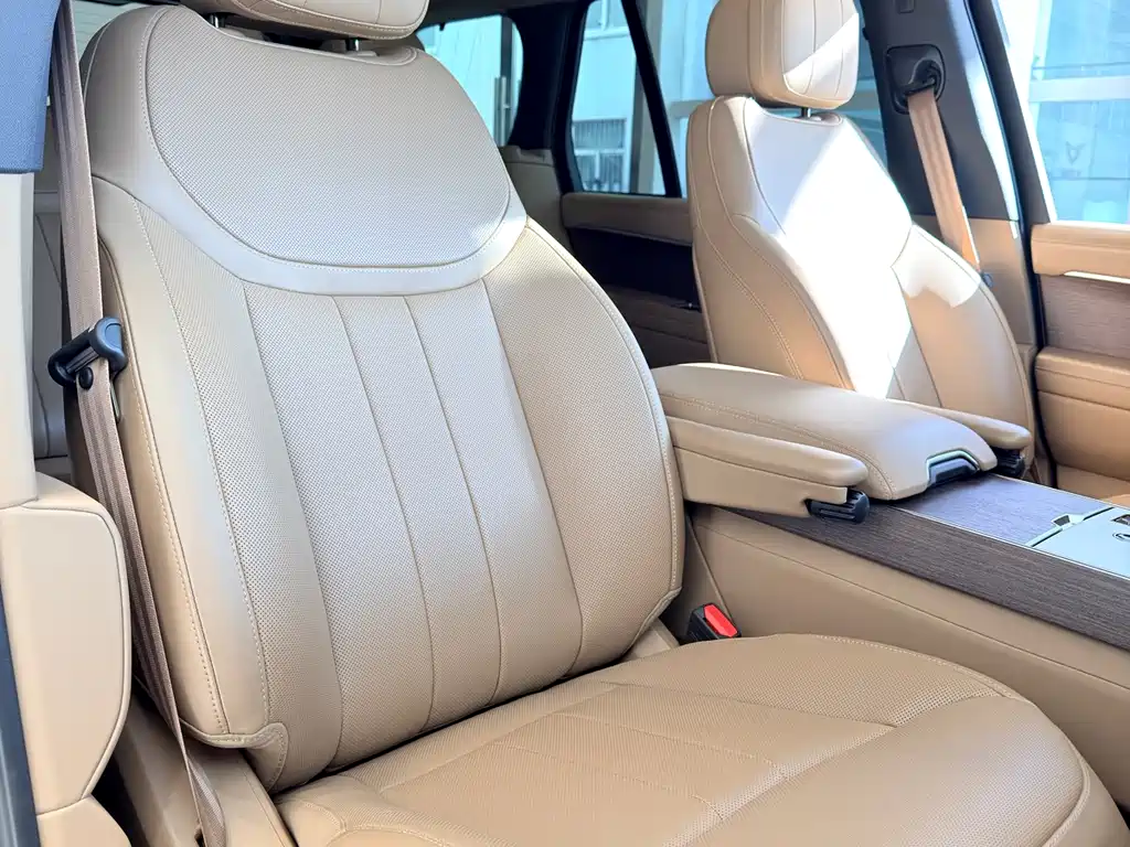 Land Rover Range Rover 2025 3.0 L6 360PS Vogue Edition 2025 - thumbnail 9