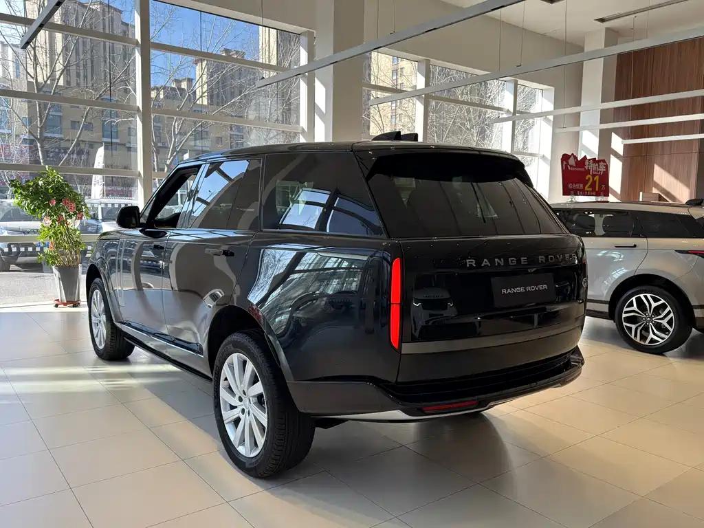 Land Rover Range Rover 2025 3.0 L6 360PS Vogue Edition 2025 - thumbnail 16