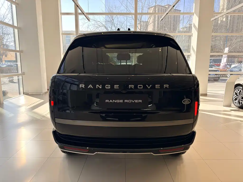 Land Rover Range Rover 2025 3.0 L6 360PS Vogue Edition 2025 - thumbnail 18