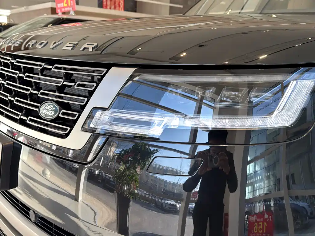 Land Rover Range Rover 2025 3.0 L6 360PS Vogue Edition 2025 - thumbnail 19