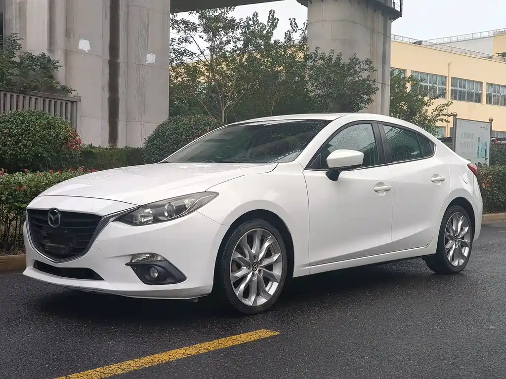 Mazda Mazda 3 Axela 2016 Sedan 2.0L Automatic Sport 2015