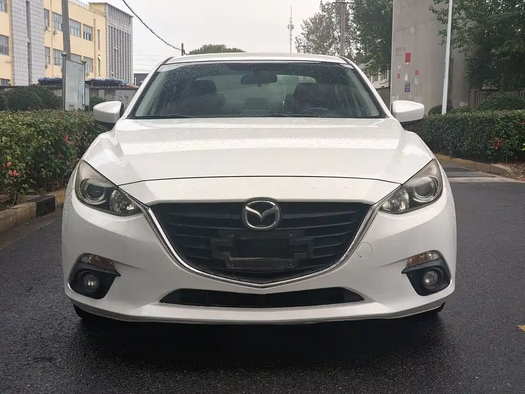 Mazda Mazda 3 Axela 2016 Sedan 2.0L Automatic Sport 2015 - thumbnail 2