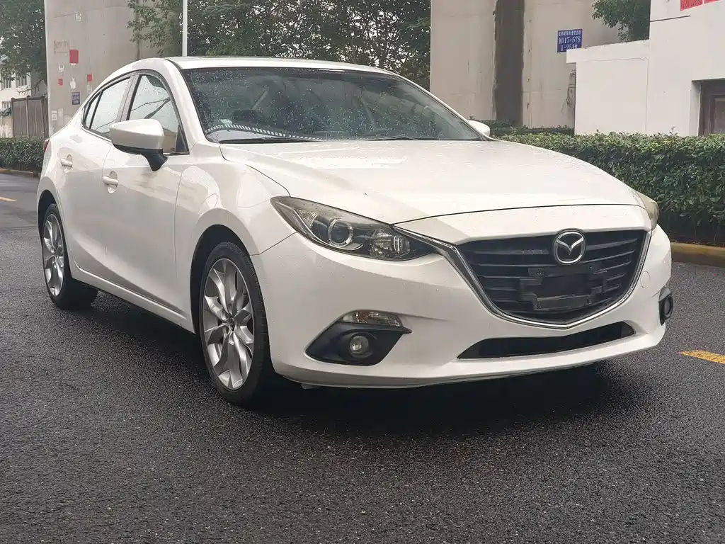 Mazda Mazda 3 Axela 2016 Sedan 2.0L Automatic Sport 2015 - thumbnail 3