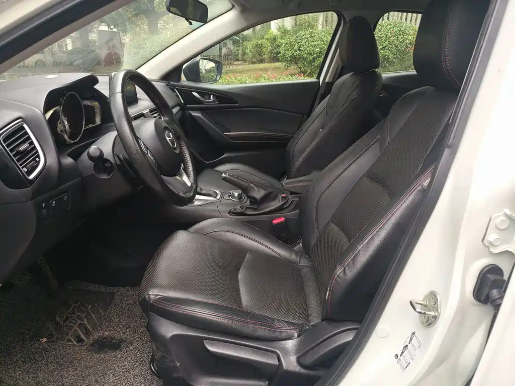 Mazda Mazda 3 Axela 2016 Sedan 2.0L Automatic Sport 2015 - thumbnail 9