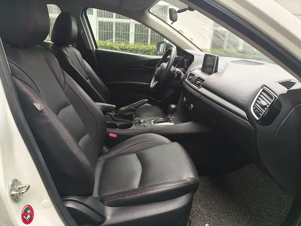 Mazda Mazda 3 Axela 2016 Sedan 2.0L Automatic Sport 2015 - thumbnail 11