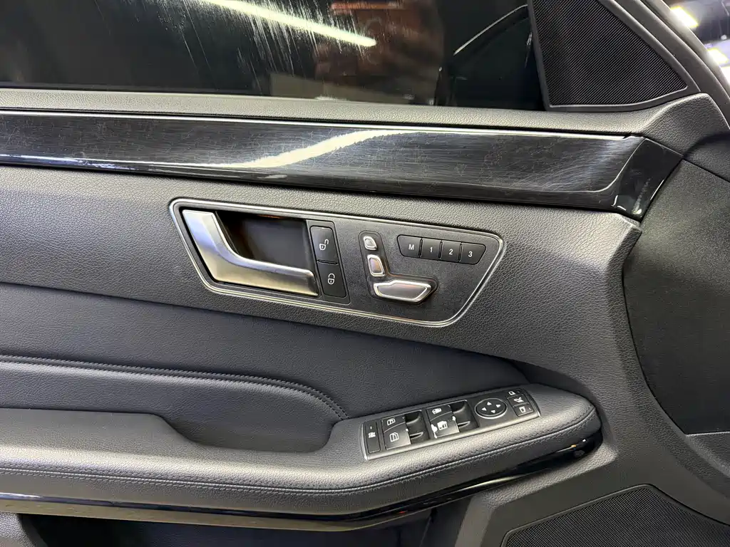 Mercedes-Benz Mercedes-Benz E-Class 2015 Model Year Facelift E 260 L Sport 2016 - thumbnail 15