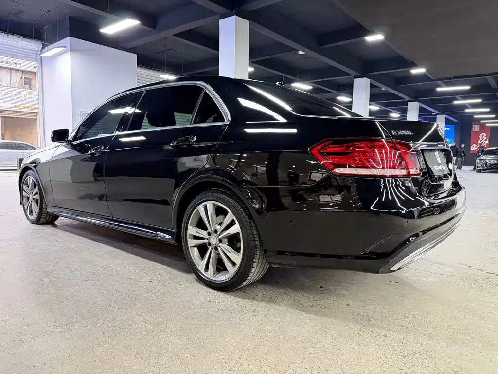 Mercedes-Benz Mercedes-Benz E-Class 2015 Model Year Facelift E 260 L Sport 2016 - thumbnail 18