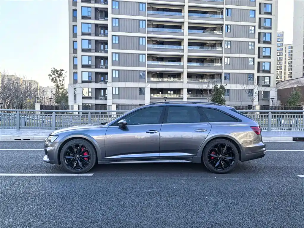 Audi Audi A6 Allroad Quattro 55 TFSI Premium Off-road Model 2021 (Imported) 2021 - thumbnail 3