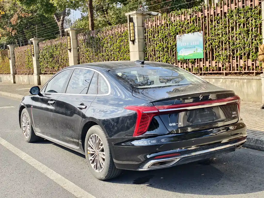 Hongqi Hongqi H5 2023 1.5T DCT SmartLink FlagJoy Edition 2023 - thumbnail 5