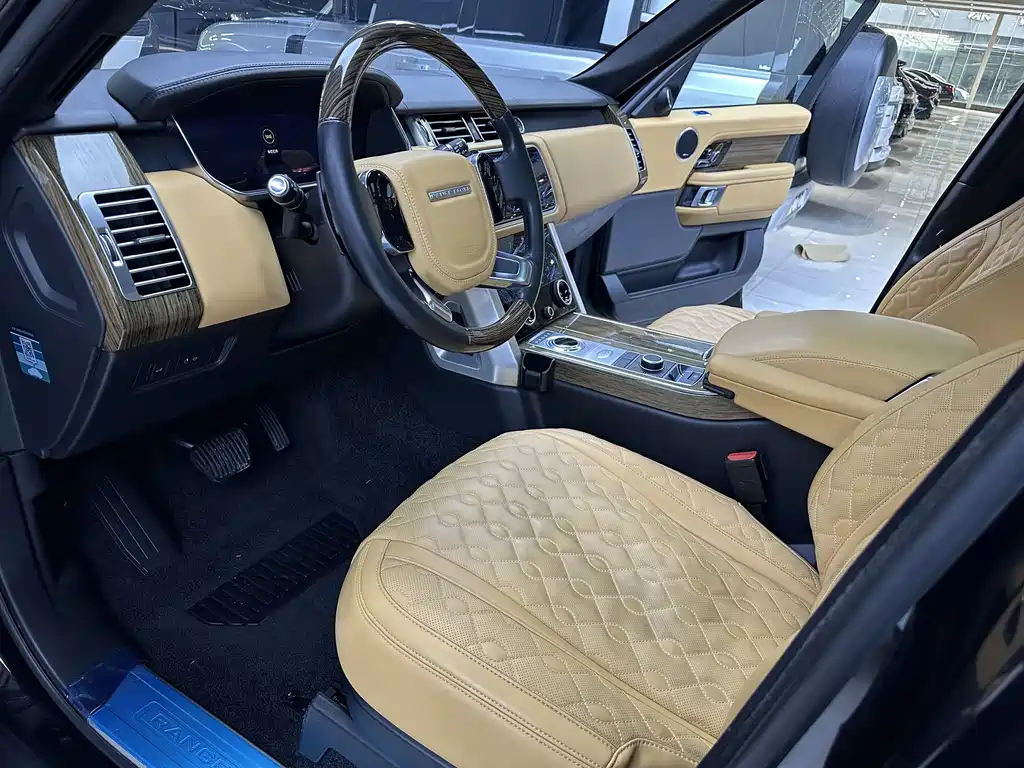 Land Rover Range Rover 2019 3.0 SCV6 Heritage Edition 2020 - thumbnail 4