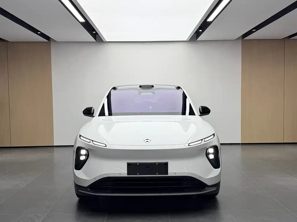 NIO NIO EC6 2024 75kWh 2025 - thumbnail 2