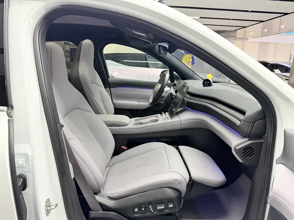 NIO NIO EC6 2024 75kWh 2025 - thumbnail 8