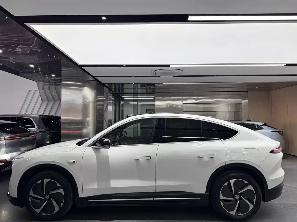 NIO NIO EC6 2024 75kWh 2025 - thumbnail 14