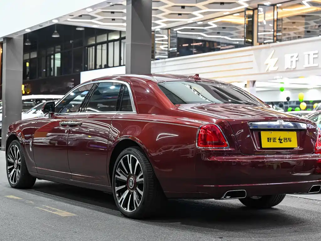 Rolls-Royce Ghost 2015 Series II Standard 2017 - thumbnail 4