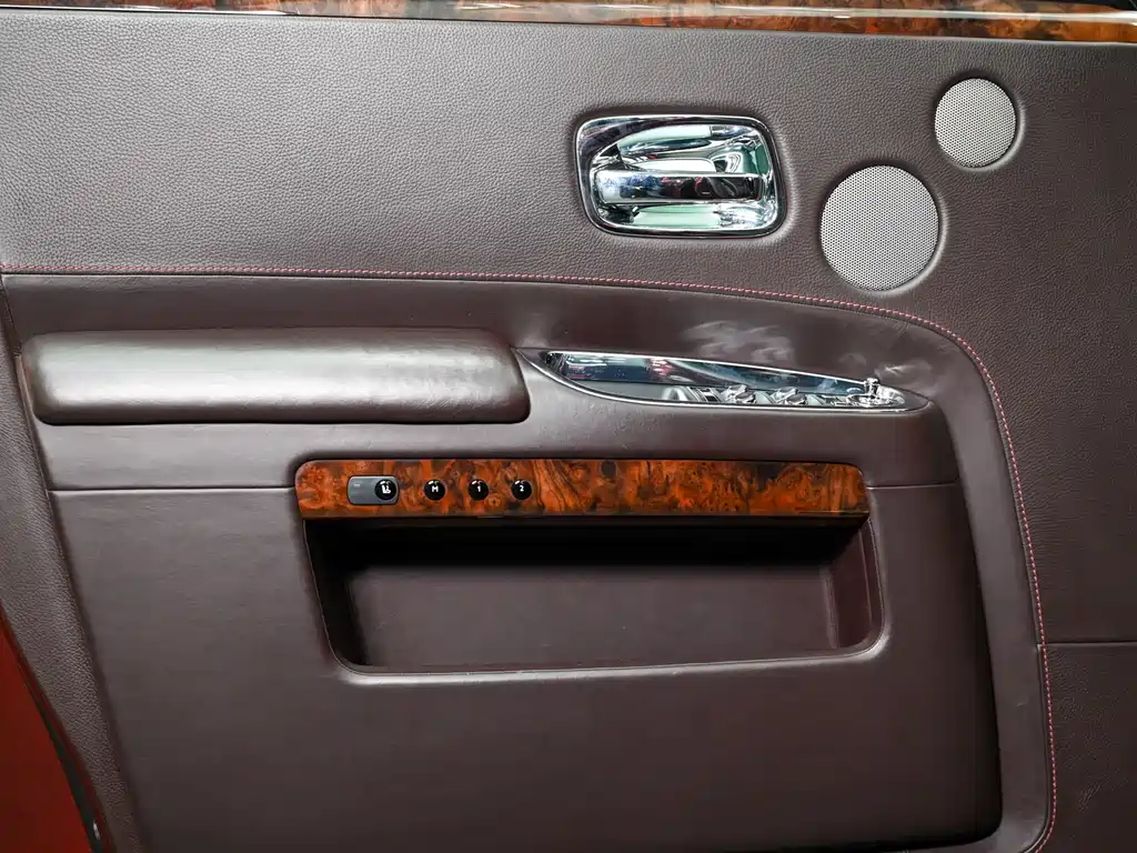 Rolls-Royce Ghost 2015 Series II Standard 2017 - thumbnail 6