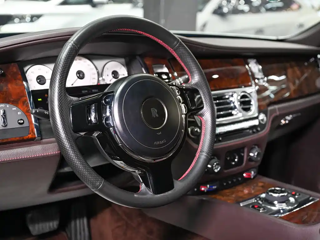 Rolls-Royce Ghost 2015 Series II Standard 2017 - thumbnail 8