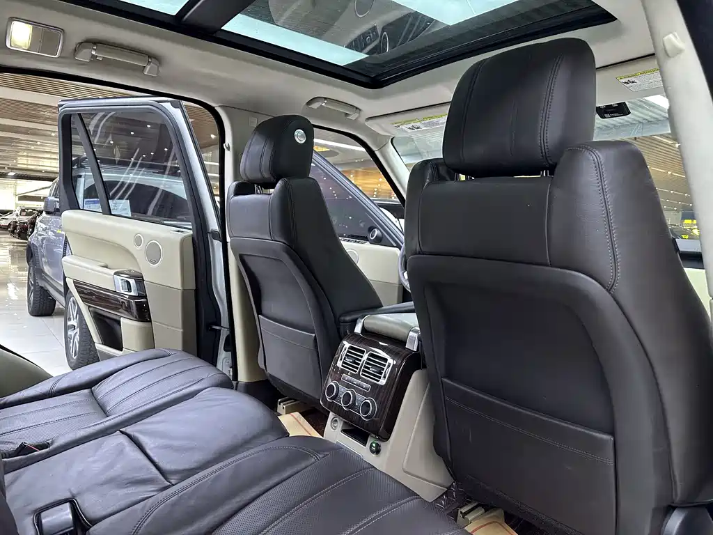 Land Rover Range Rover 2015 3.0 SC V6 Vogue 2015 - thumbnail 9