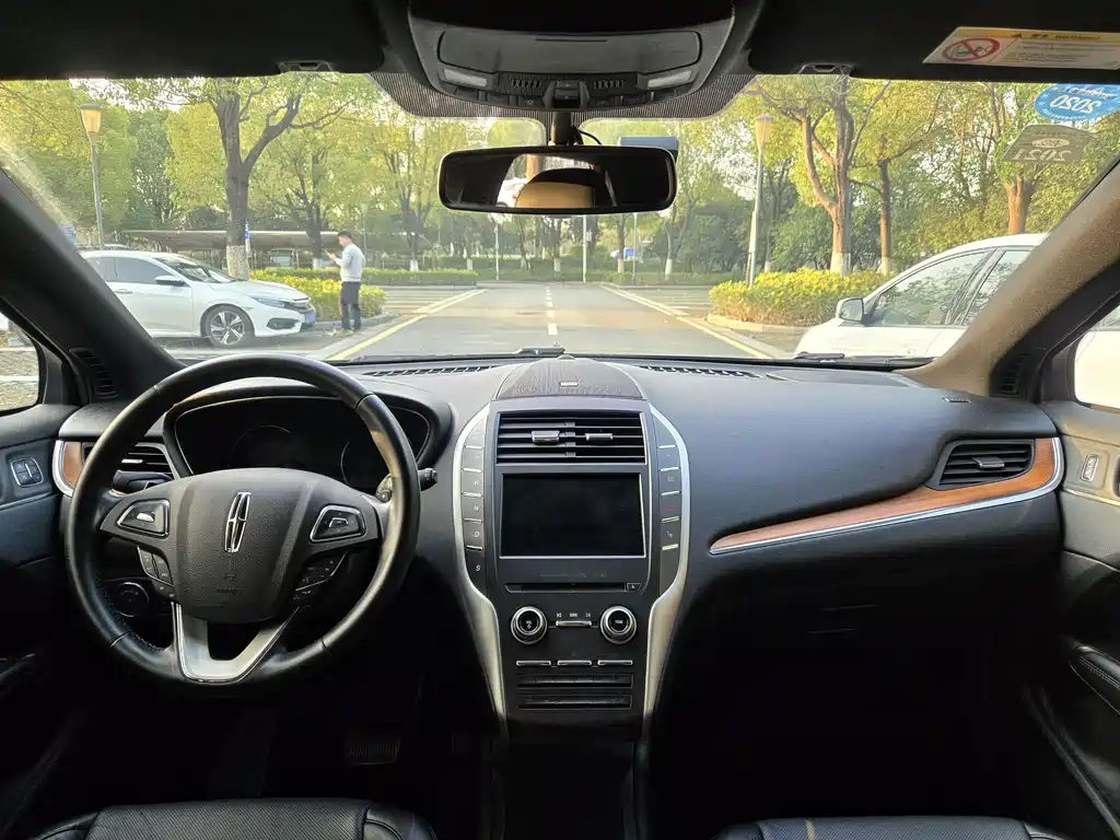 Lincoln Lincoln MKC 2017 2.0T AWD Select Edition 2019 - thumbnail 6