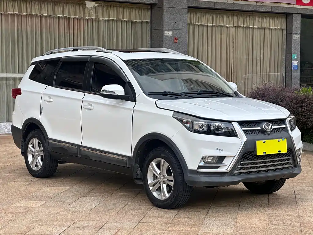 BAIC Hanteng BAIC Huansu S3 2016 S3L 1.5L Manual Luxury Edition 2016 - thumbnail 3