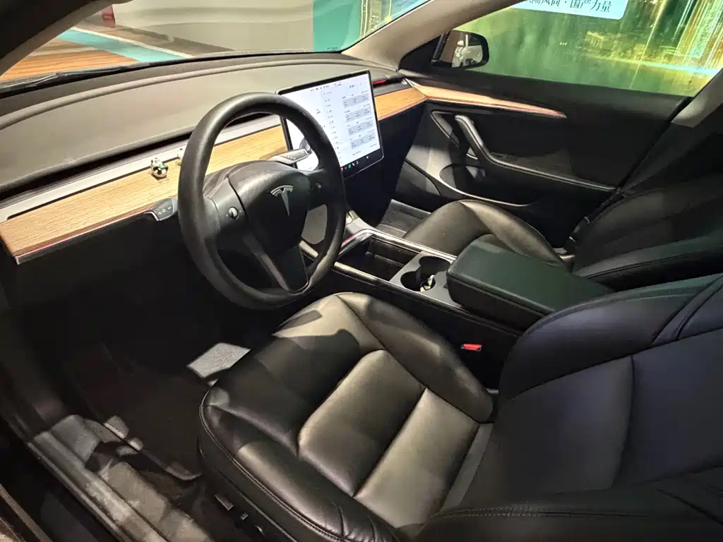 Tesla Model 3 2021 Standard Range Rear-Wheel Drive Enhanced Version 3D6 2021 - thumbnail 5