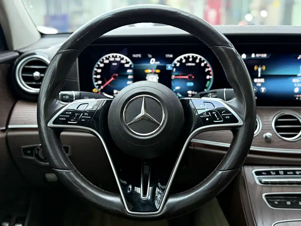 Mercedes-Benz Mercedes-Benz E-Class 2022 Model Year Facelift E 350 e L Plug-in Hybrid Sedan 2022 - thumbnail 8