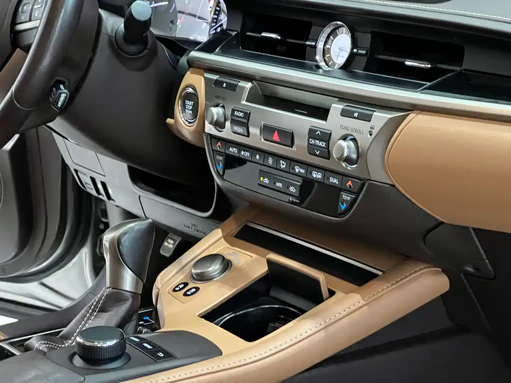 Lexus Lexus ES 2015 ES 200 Premium Edition 2018 - thumbnail 12