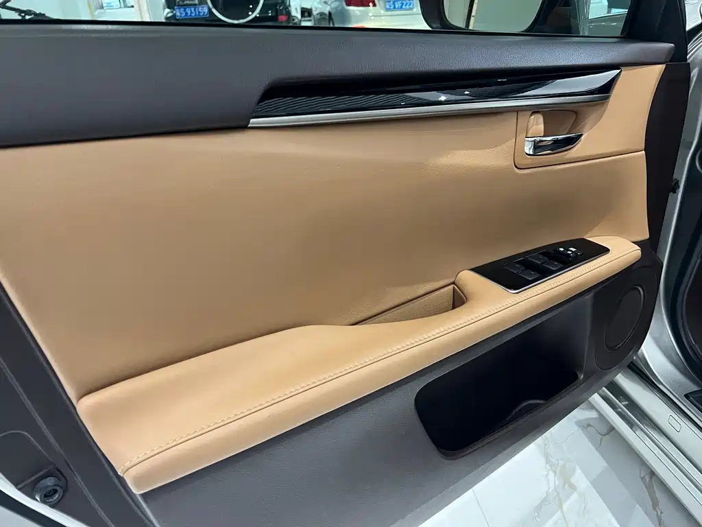 Lexus Lexus ES 2015 ES 200 Premium Edition 2018 - thumbnail 18