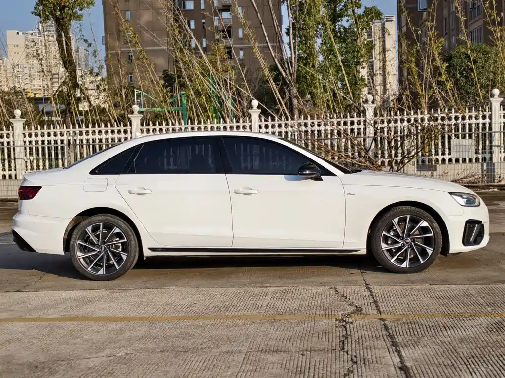 Audi Audi A4L 2023 40 TFSI Premium Dynamic Edition 2023 - thumbnail 7