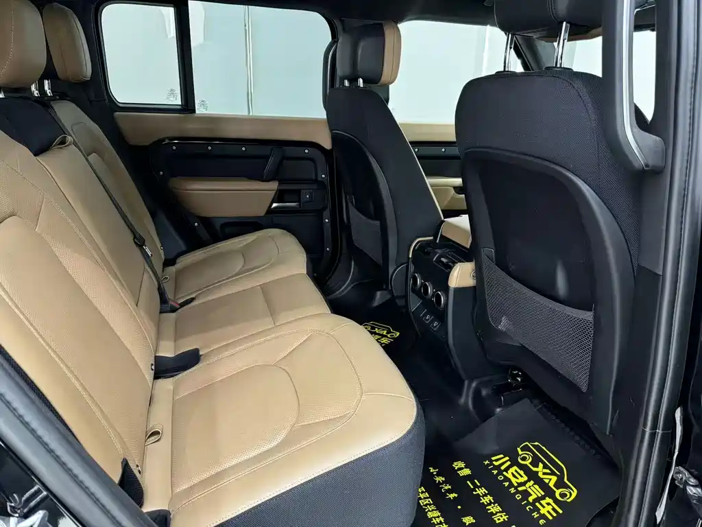 Land Rover Land Rover Defender 2025 110 3.0T P400 Dark Edition 2026 - thumbnail 5