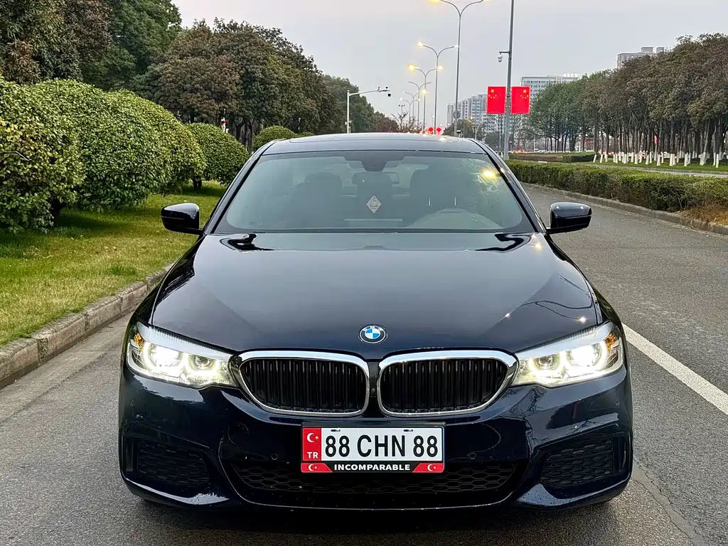 BMW BMW 5 Series 2019 Model Year Facelift 525Li M Sport Package 2019 - thumbnail 2