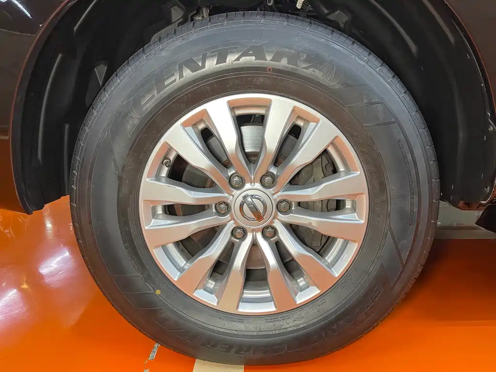 Nissan Nissan Patrol 2017 5.6L Standard 2017 - thumbnail 13