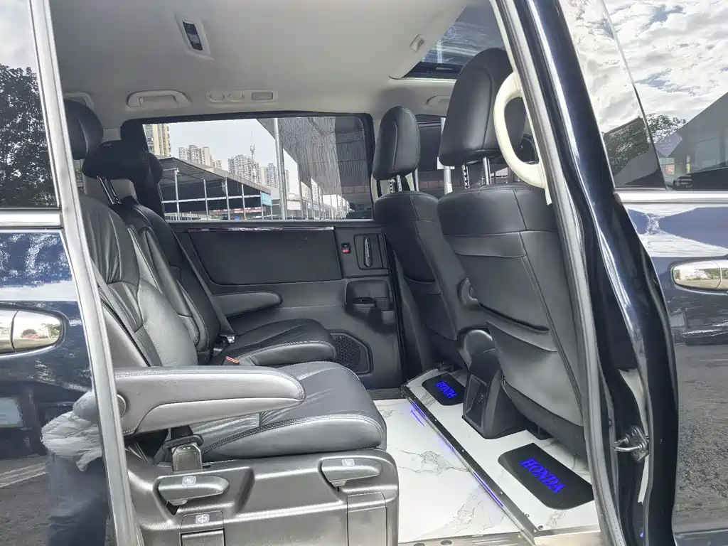 Honda Honda Odyssey 2022 2.0L e:HEV Elite Executive Edition 2023 - thumbnail 11