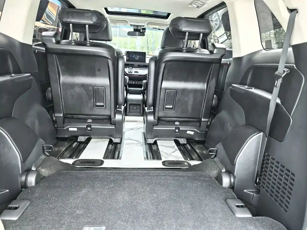 Honda Honda Odyssey 2022 2.0L e:HEV Elite Executive Edition 2023 - thumbnail 14