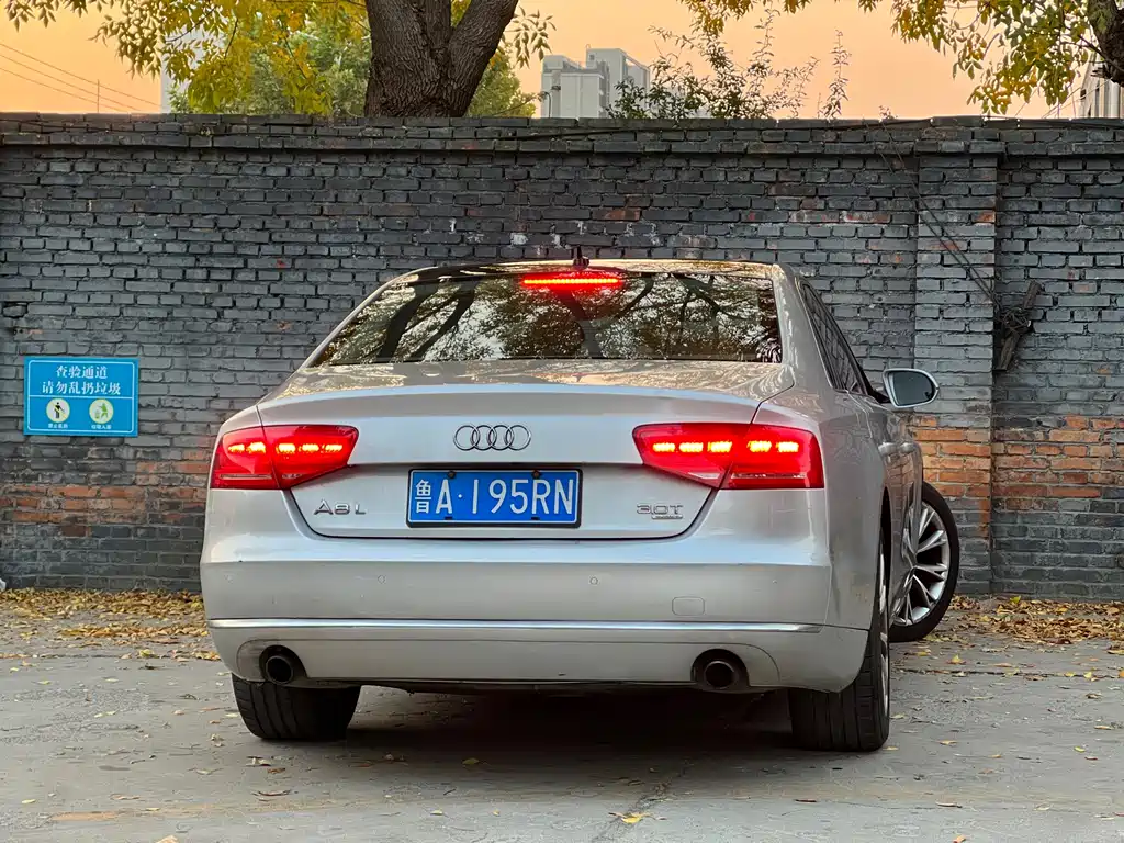 Audi Audi A8 2011 A8L 3.0 TFSI quattro Luxury 213kW 2011 - thumbnail 9