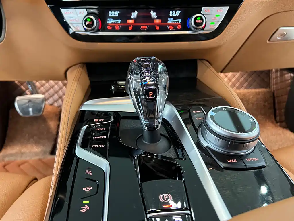 BMW BMW 6 Series GT 2024 630i M Sport Premium Package 2025 - thumbnail 9